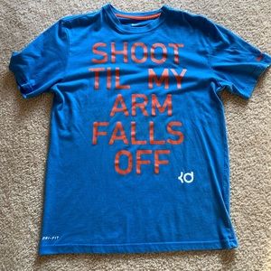 Men’s Small KD Nike tee